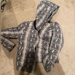 Cute coat with removable hood